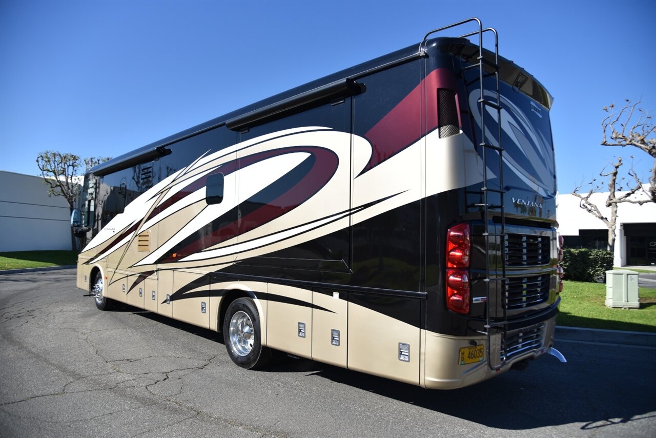 2017 Newmar Ventana 3724 - Photo 5 - Orange, CA 92867