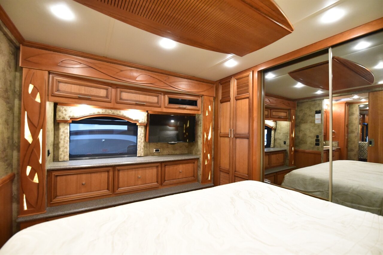 2017 Newmar Ventana 3724 - Photo 39 - Orange, CA 92867