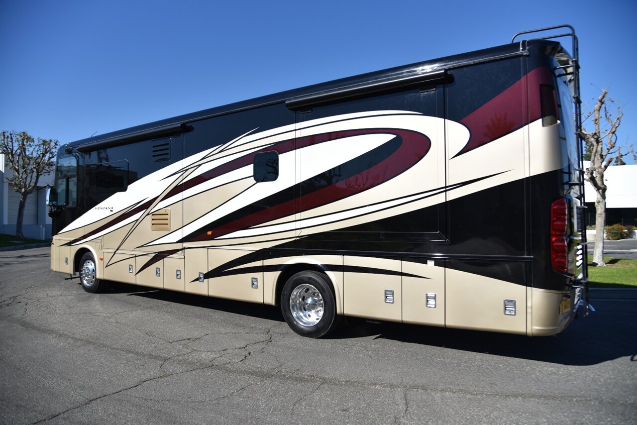 2017 Newmar Ventana 3724 - Photo 6 - Orange, CA 92867