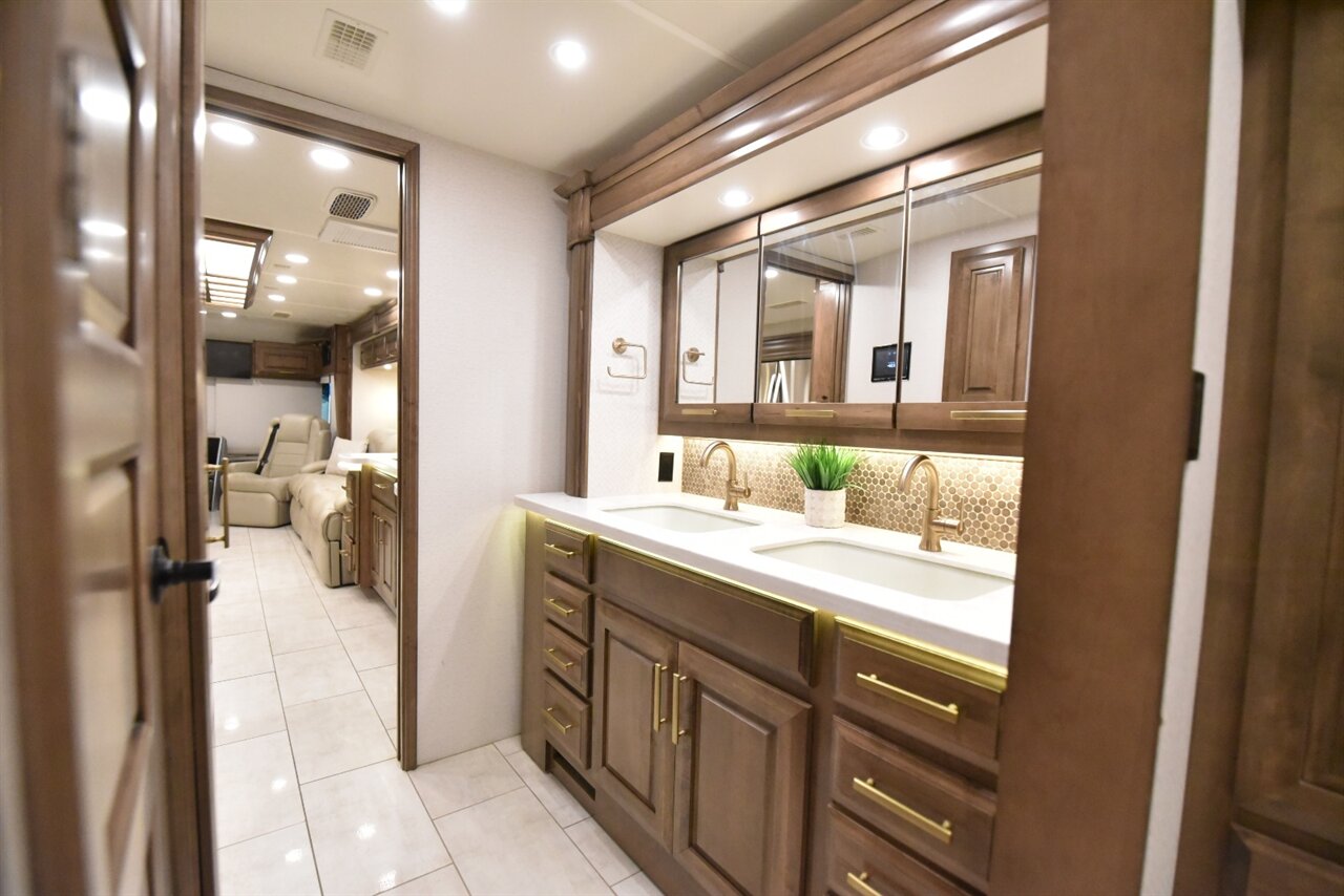 2023 Entegra Cornerstone   - Photo 39 - Orange, CA 92867