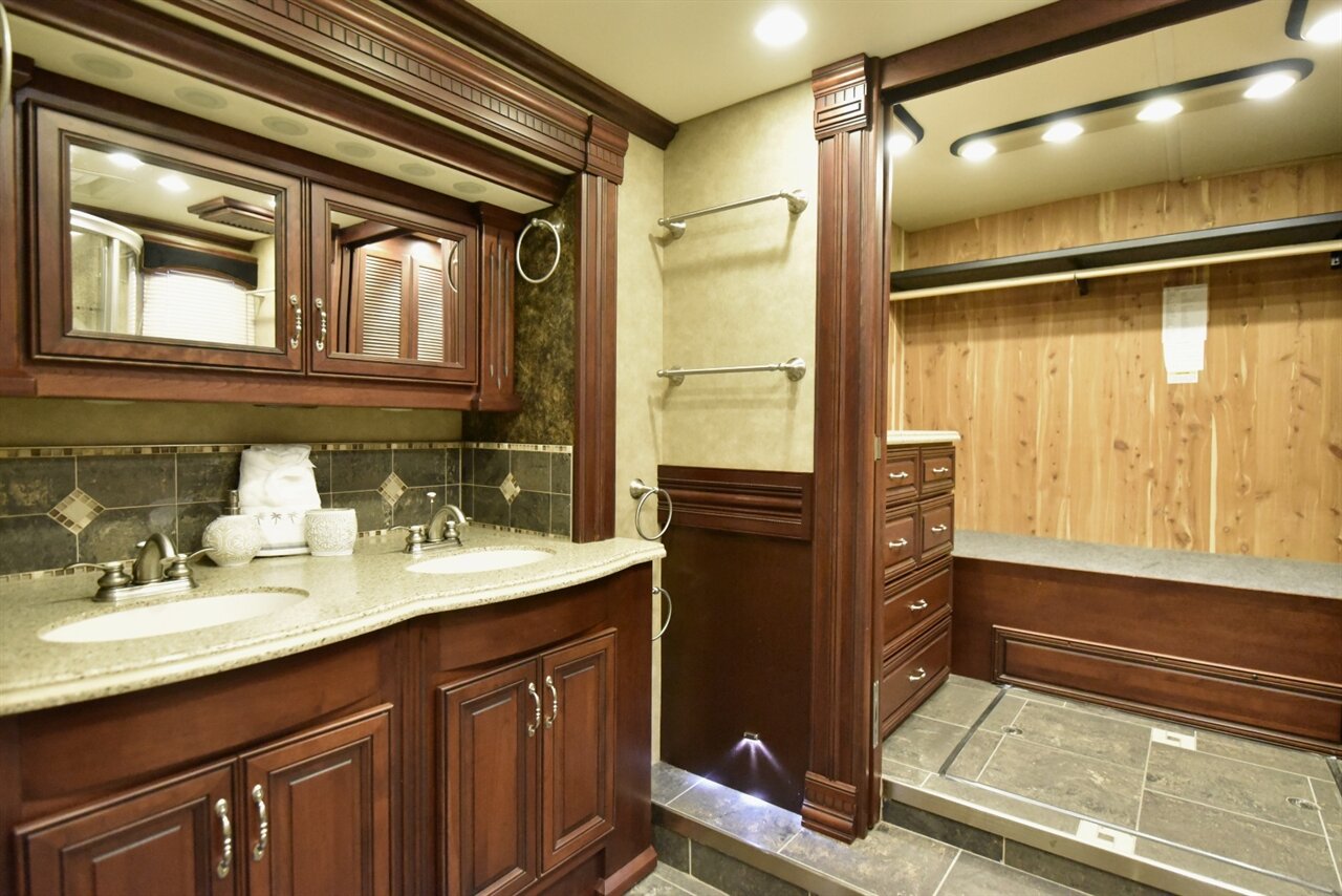 2013 American Eagle   - Photo 31 - Orange, CA 92867