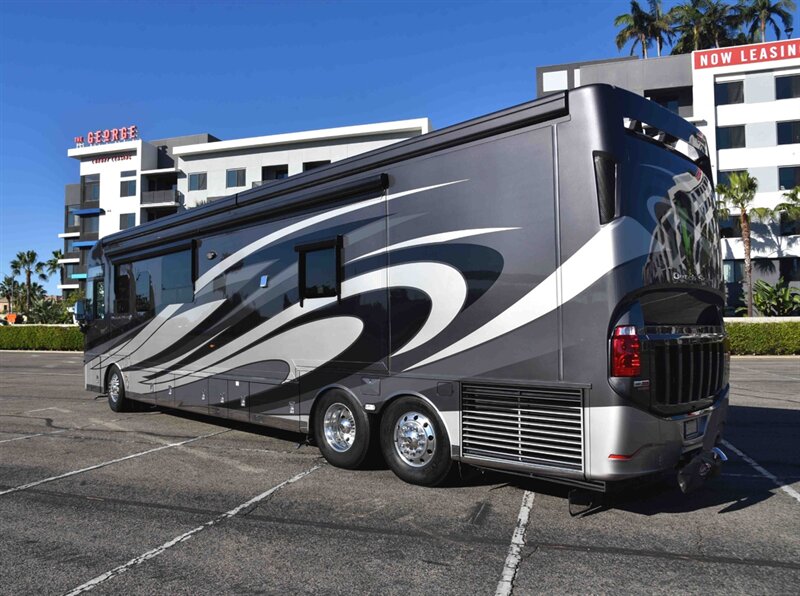 2018 Newmar Dutch star 4327   - Photo 3 - Orange, CA 92867