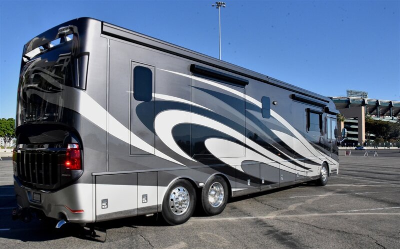 2018 Newmar Dutch star 4327   - Photo 2 - Orange, CA 92867