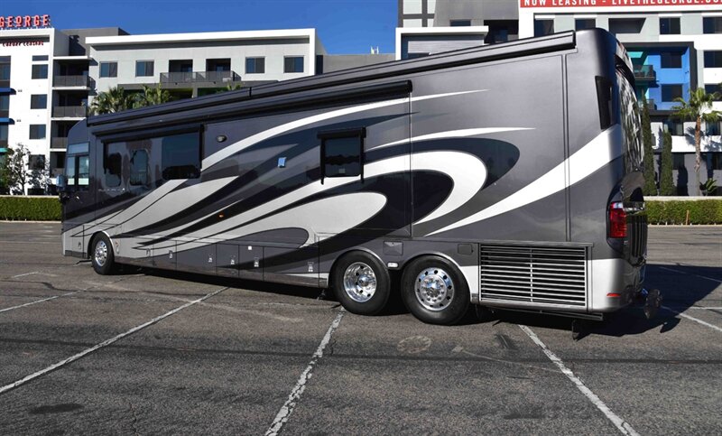 2018 Newmar Dutch star 4327   - Photo 4 - Orange, CA 92867