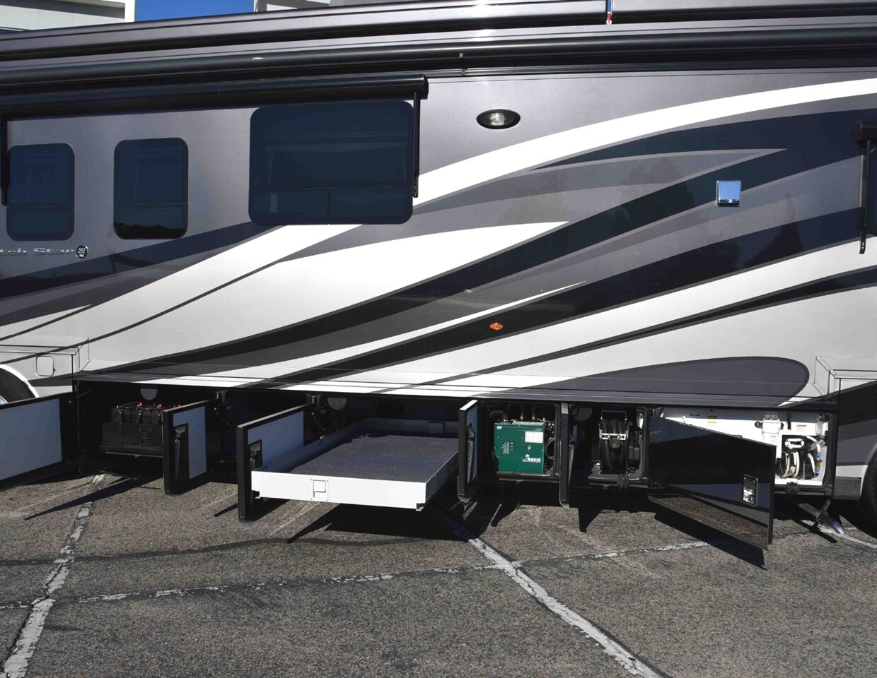2018 Newmar Dutch star 4327   - Photo 15 - Orange, CA 92867
