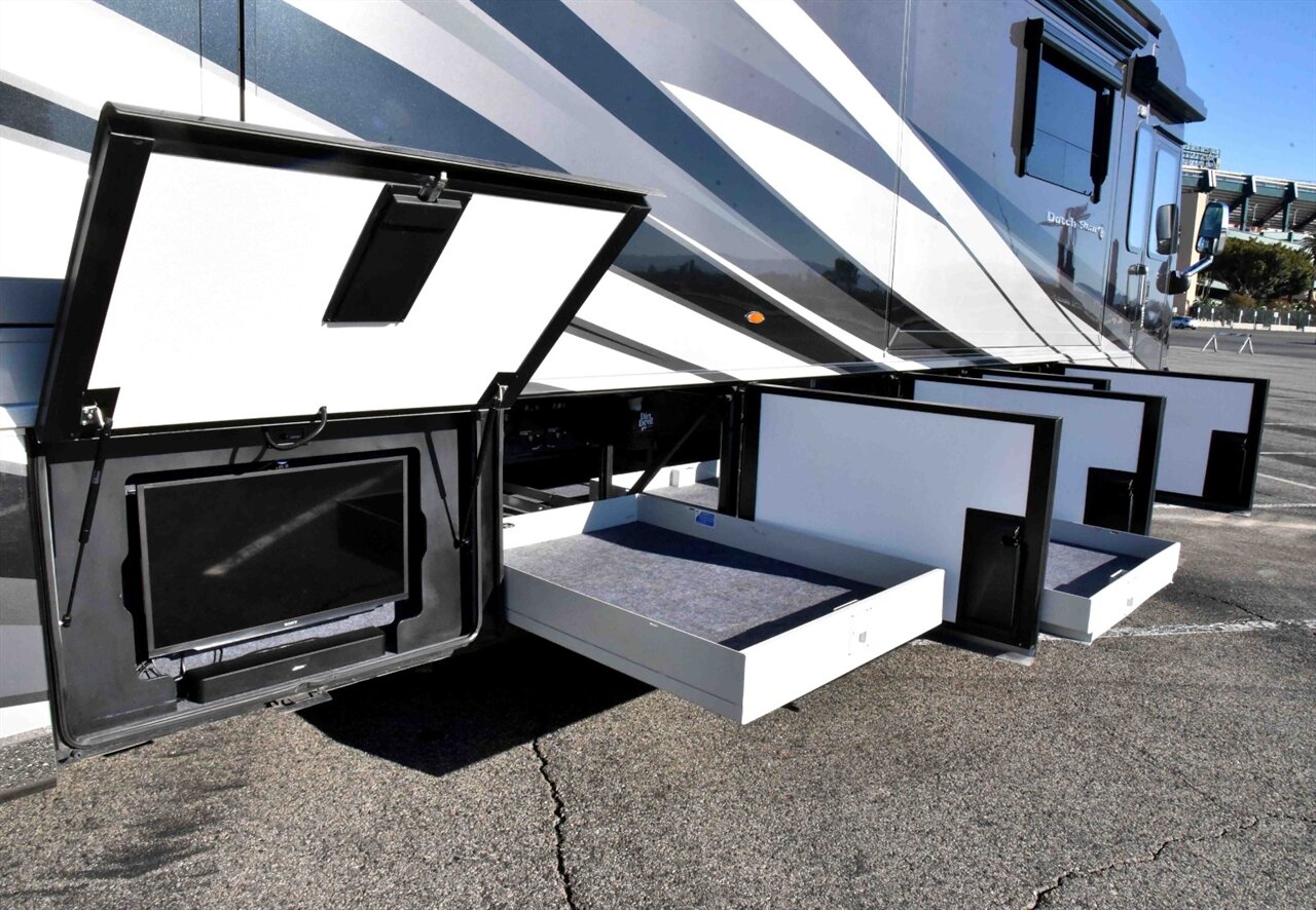 2018 Newmar Dutch star 4327   - Photo 12 - Orange, CA 92867
