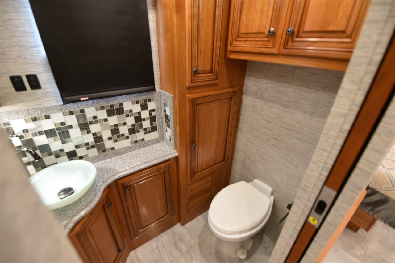 2018 Newmar Dutch star 4327   - Photo 34 - Orange, CA 92867