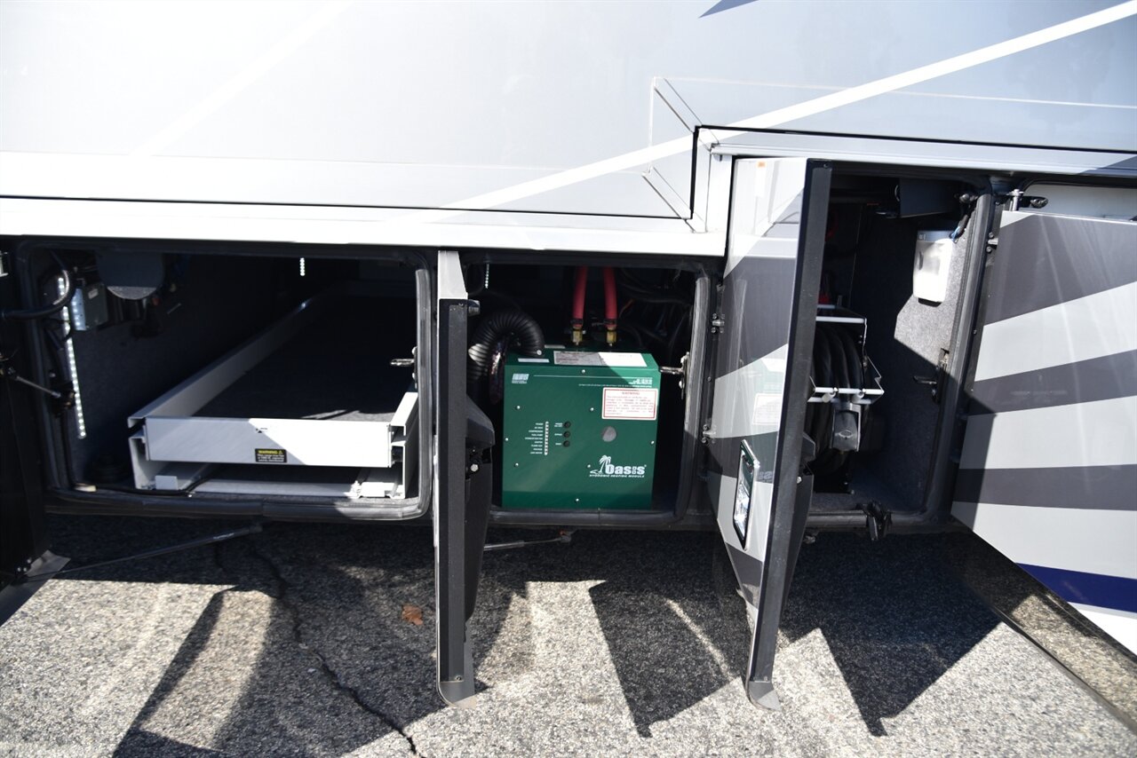 2020 Newmar Mountain Aire 4002 - Photo 39 - Orange, CA 92867