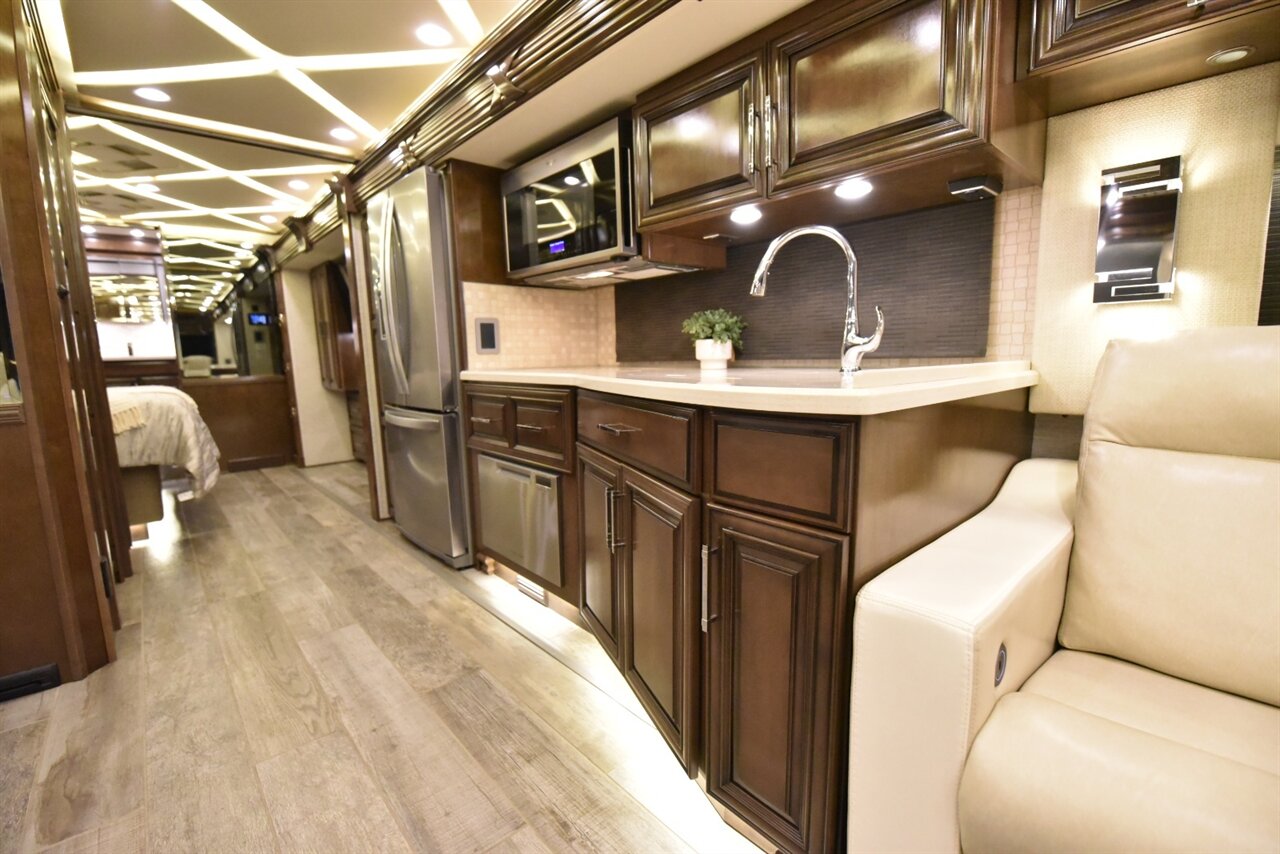 2020 Newmar Mountain Aire 4002 - Photo 56 - Orange, CA 92867