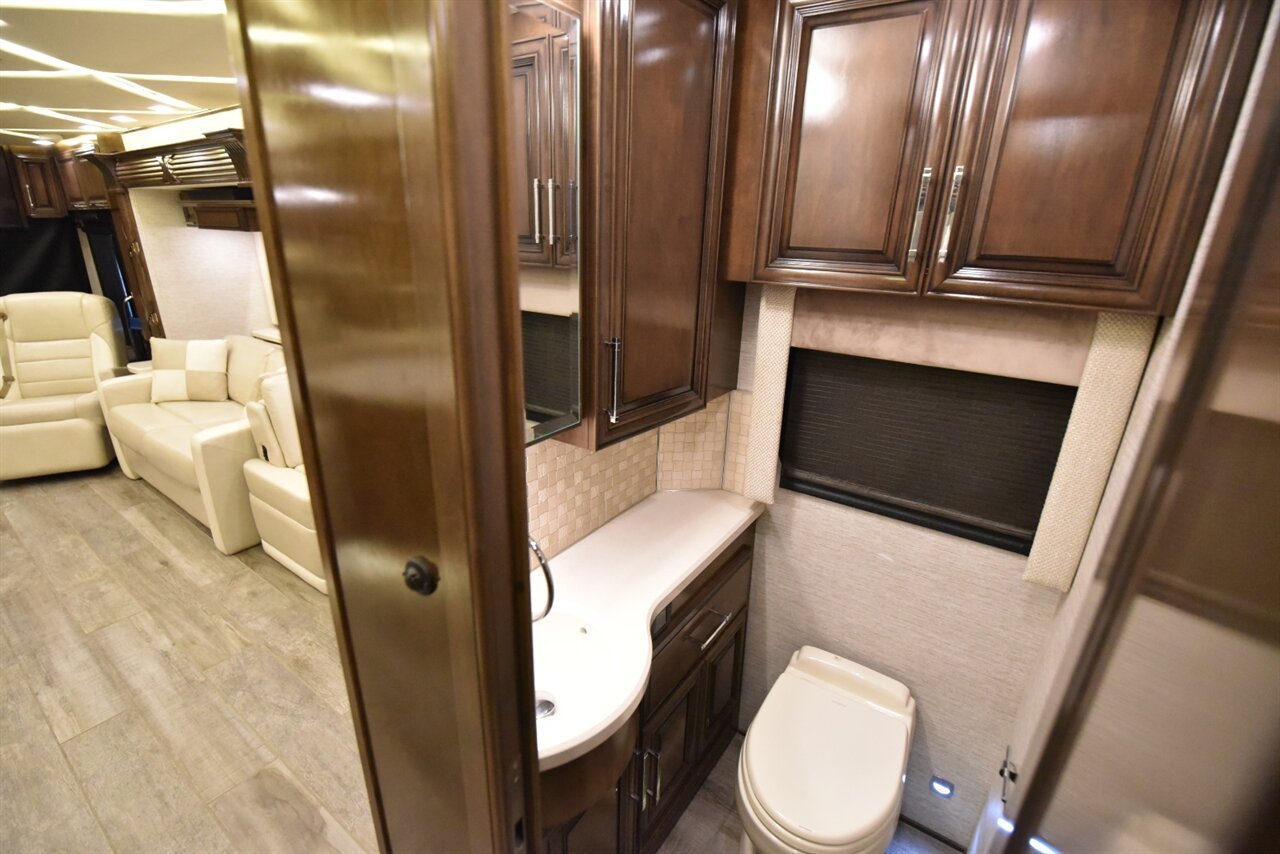 2020 Newmar Mountain Aire 4002 - Photo 62 - Orange, CA 92867