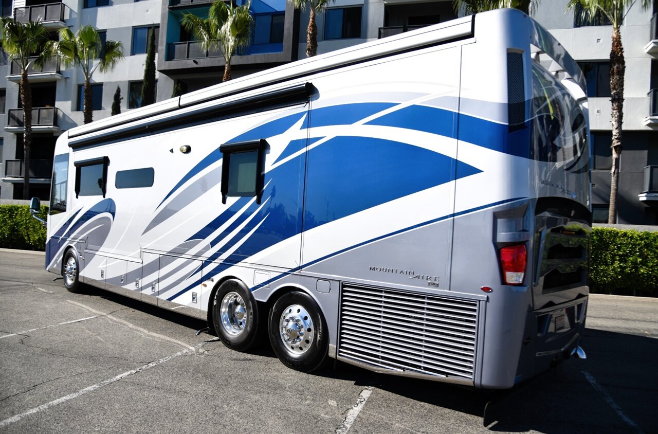 2020 Newmar Mountain Aire 4002 - Photo 15 - Orange, CA 92867