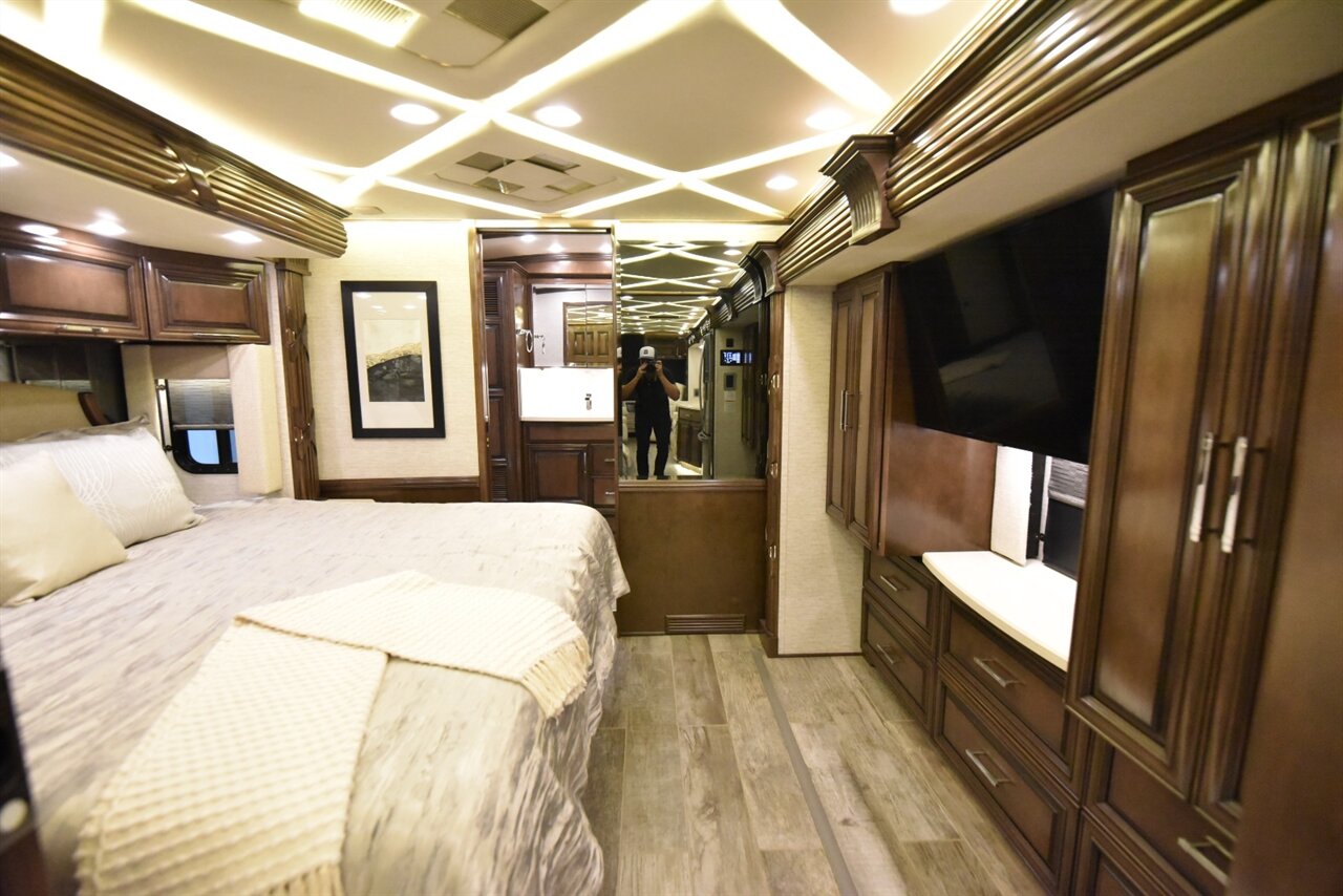 2020 Newmar Mountain Aire 4002 - Photo 63 - Orange, CA 92867