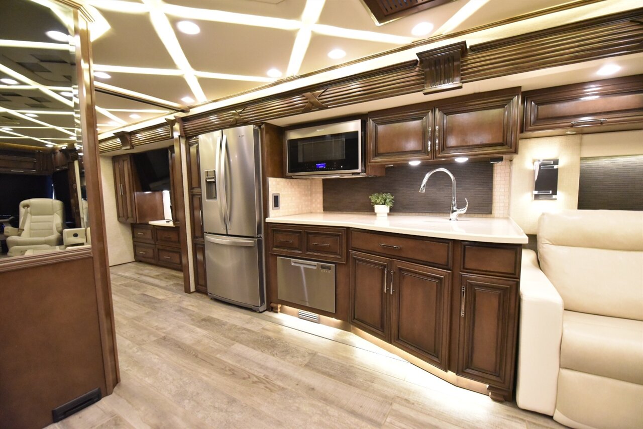 2020 Newmar Mountain Aire 4002 - Photo 55 - Orange, CA 92867