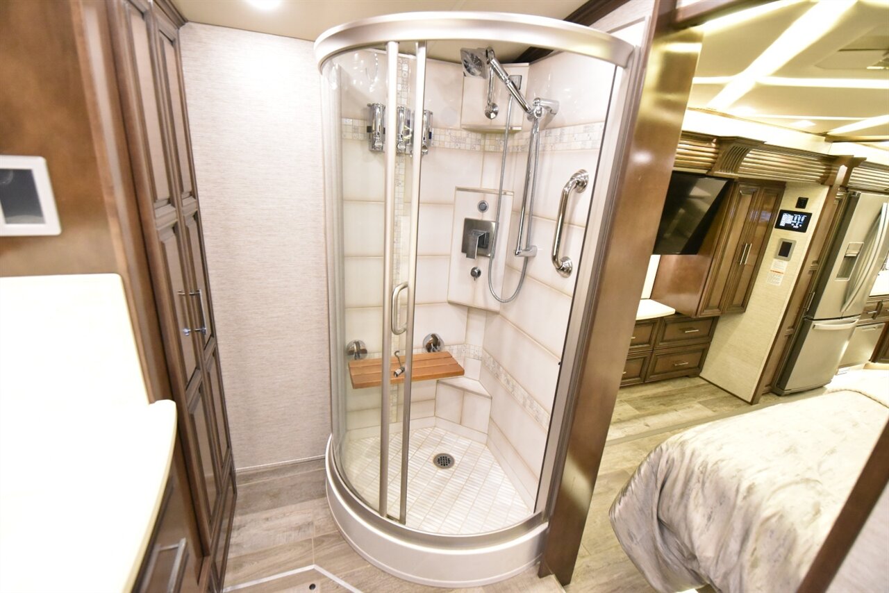 2020 Newmar Mountain Aire 4002 - Photo 70 - Orange, CA 92867