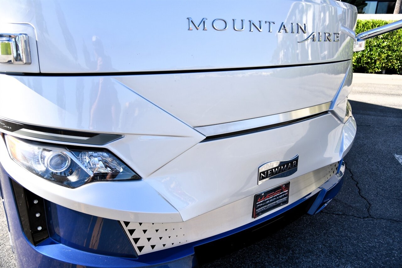 2020 Newmar Mountain Aire 4002 - Photo 9 - Orange, CA 92867