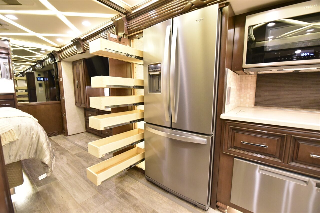 2020 Newmar Mountain Aire 4002 - Photo 60 - Orange, CA 92867