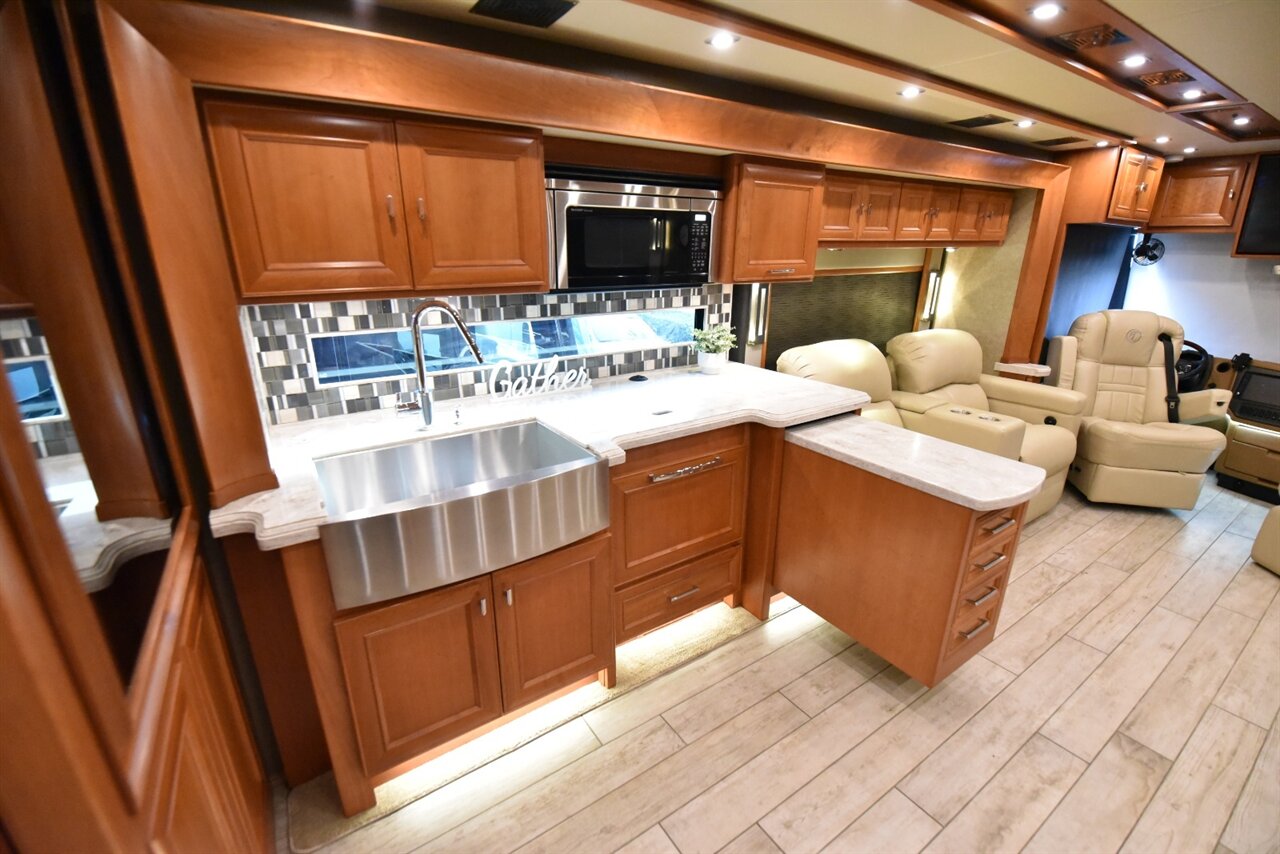 2019 Tiffin Allegro Bus 40IP   - Photo 53 - Orange, CA 92867