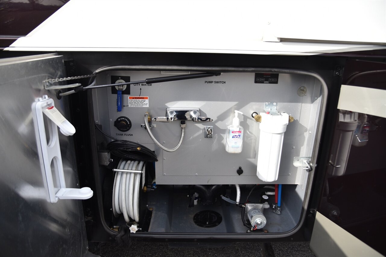 2019 Tiffin Allegro Bus 40IP   - Photo 37 - Orange, CA 92867