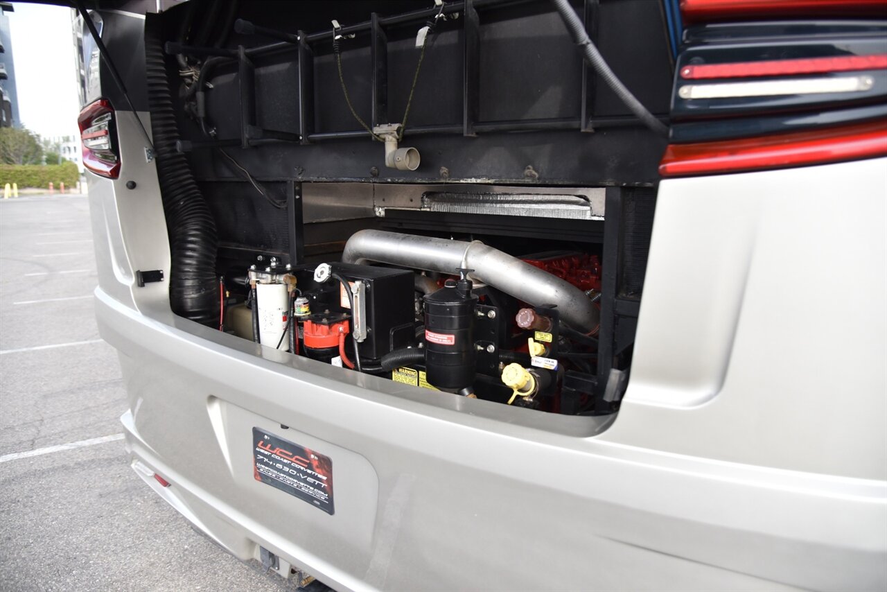 2019 Tiffin Allegro Bus 40IP   - Photo 25 - Orange, CA 92867