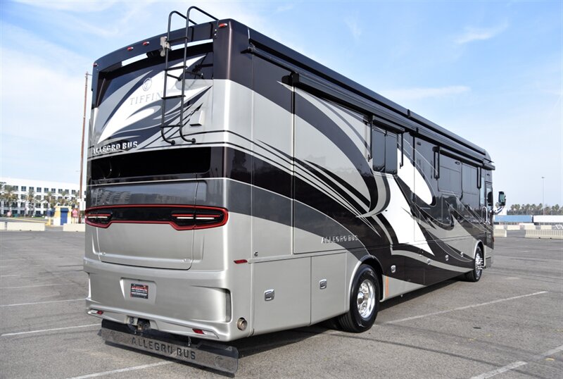 2019 Tiffin Allegro Bus 40IP   - Photo 3 - Orange, CA 92867
