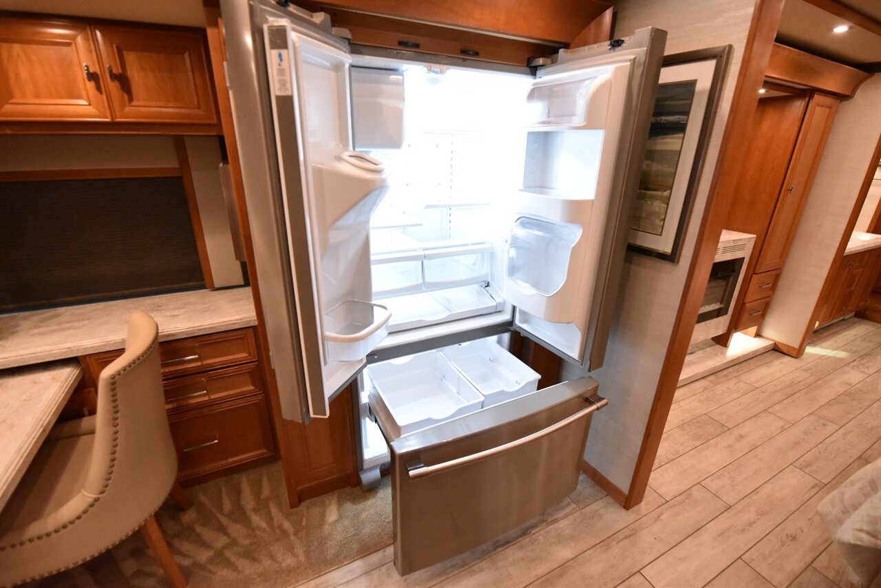 2019 Tiffin Allegro Bus 40IP   - Photo 63 - Orange, CA 92867