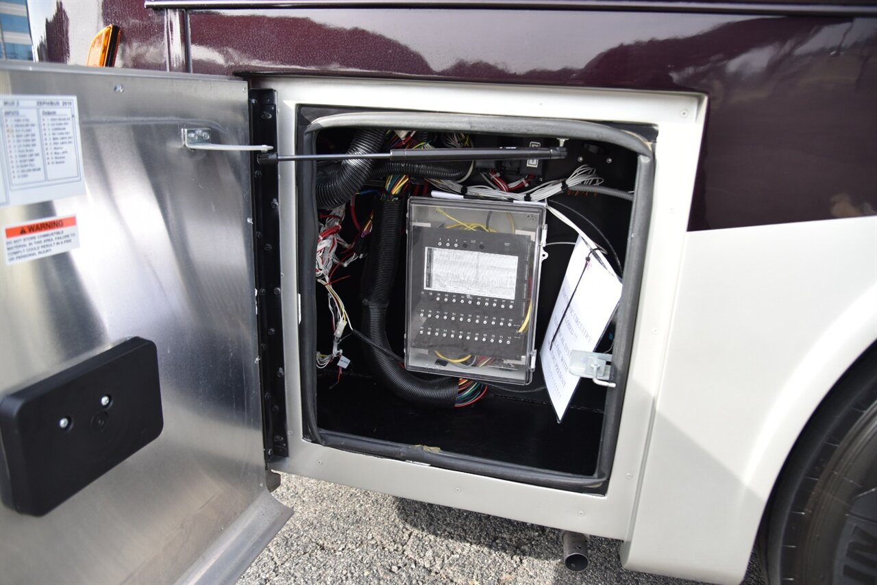 2019 Tiffin Allegro Bus 40IP   - Photo 33 - Orange, CA 92867