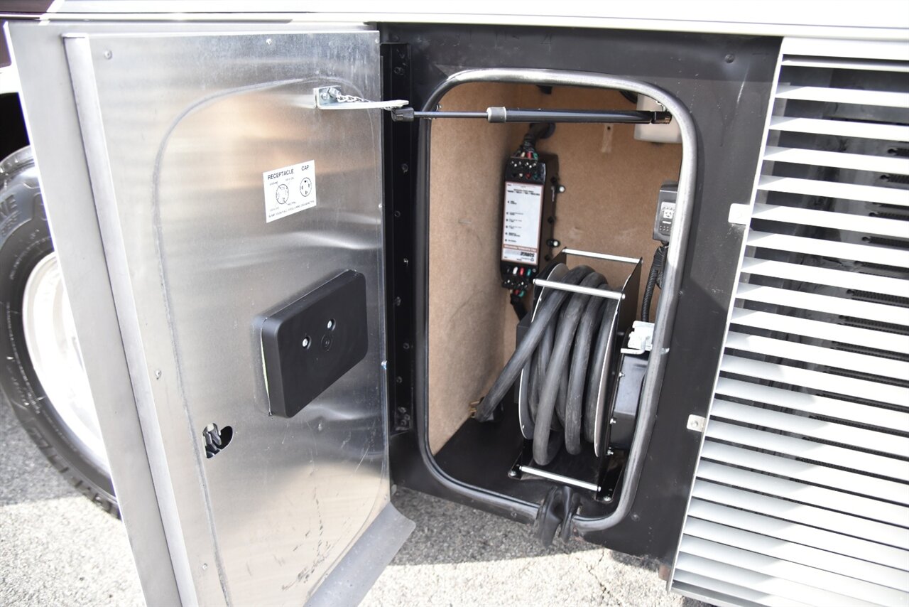 2019 Tiffin Allegro Bus 40IP   - Photo 40 - Orange, CA 92867