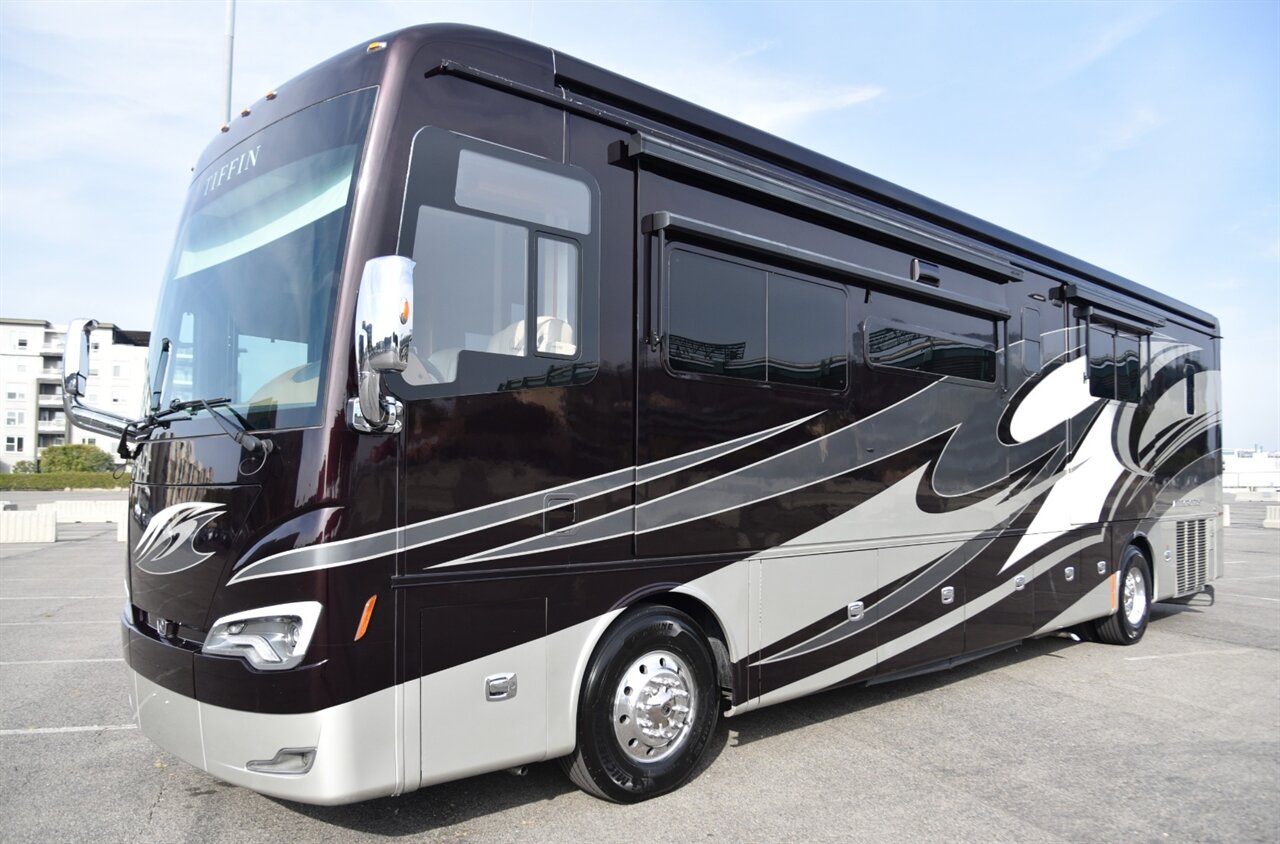 2019 Tiffin Allegro Bus 40IP   - Photo 12 - Orange, CA 92867