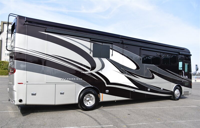 2019 Tiffin Allegro Bus 40IP  