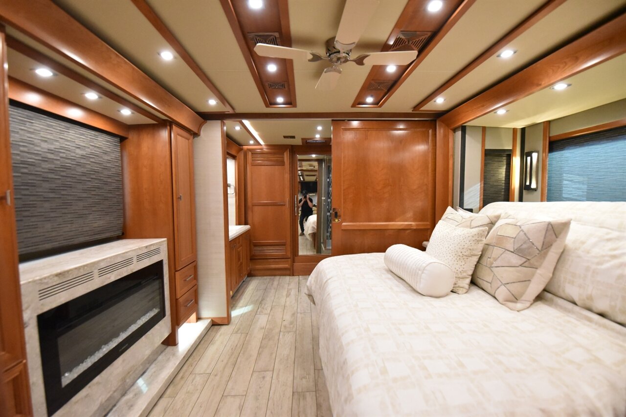 2019 Tiffin Allegro Bus 40IP   - Photo 67 - Orange, CA 92867