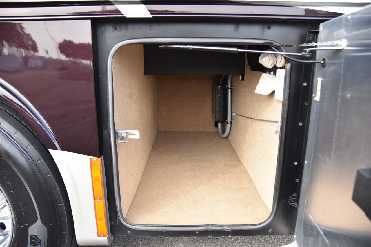 2019 Tiffin Allegro Bus 40IP   - Photo 20 - Orange, CA 92867