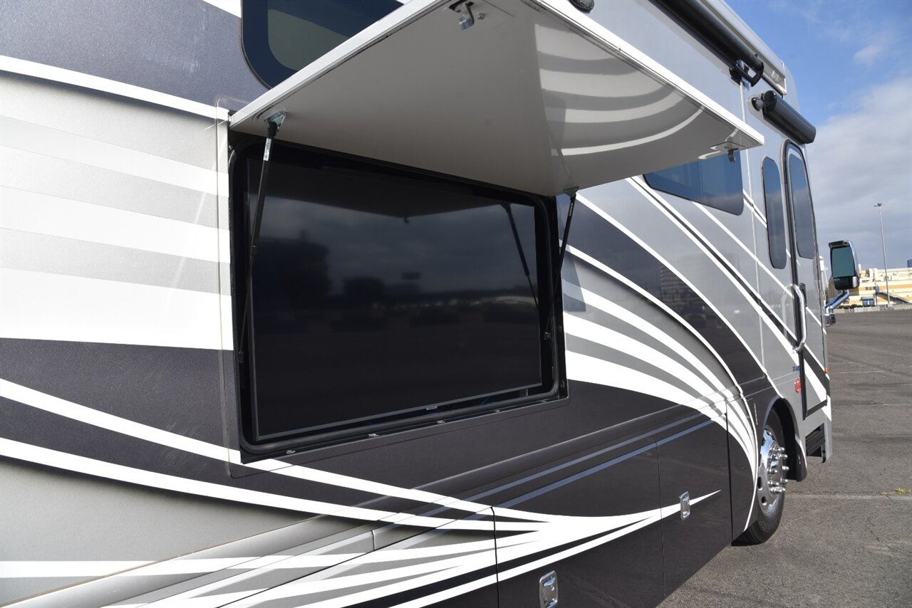 2024 Fleetwood Discovery LXE 40M   - Photo 15 - Orange, CA 92867