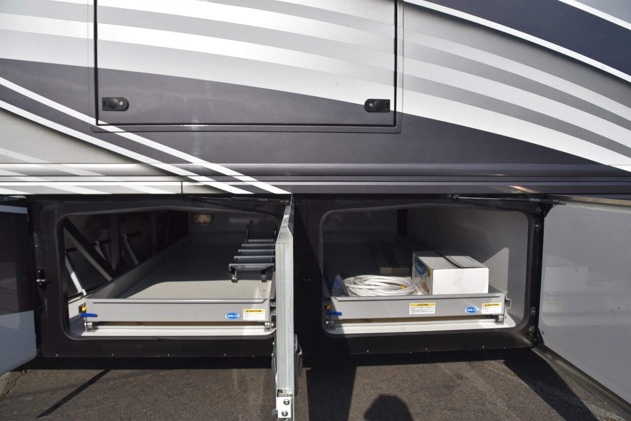 2024 Fleetwood Discovery LXE 40M   - Photo 50 - Orange, CA 92867