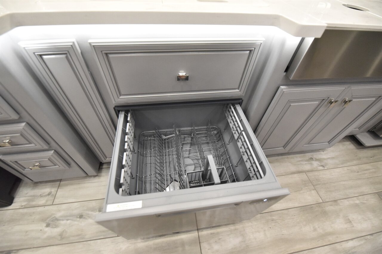 2024 Fleetwood Discovery LXE 40M   - Photo 25 - Orange, CA 92867