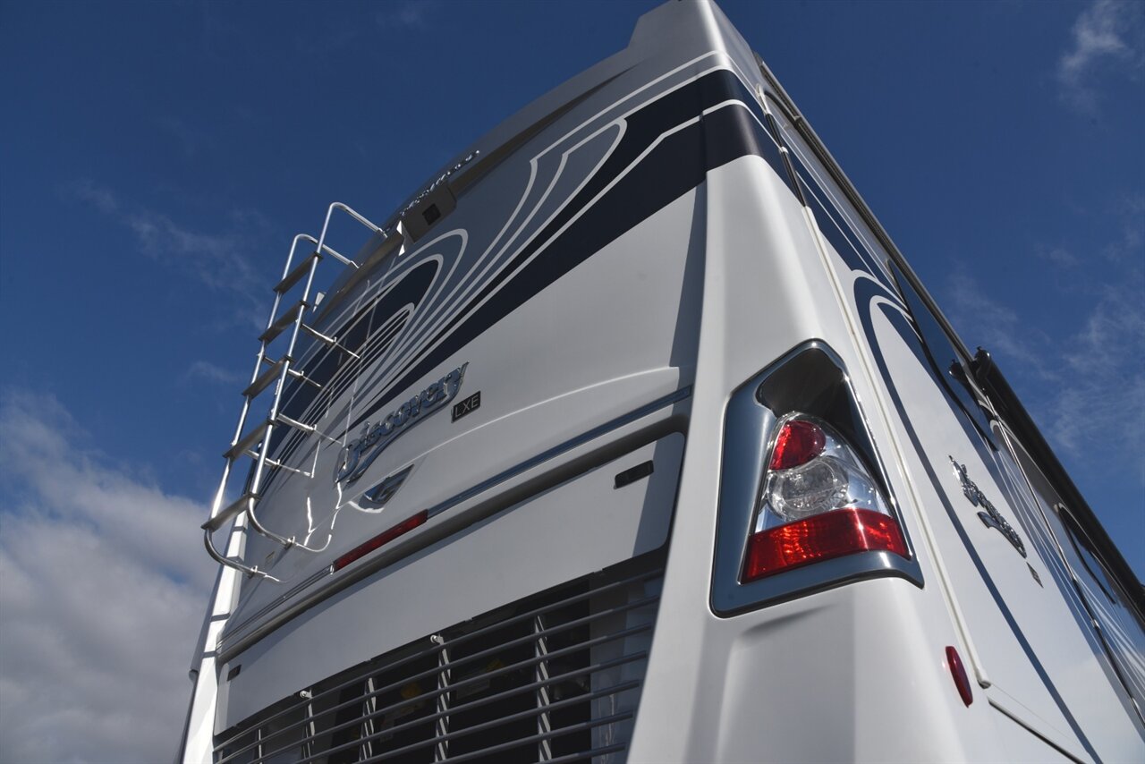 2024 Fleetwood Discovery LXE 40M   - Photo 13 - Orange, CA 92867