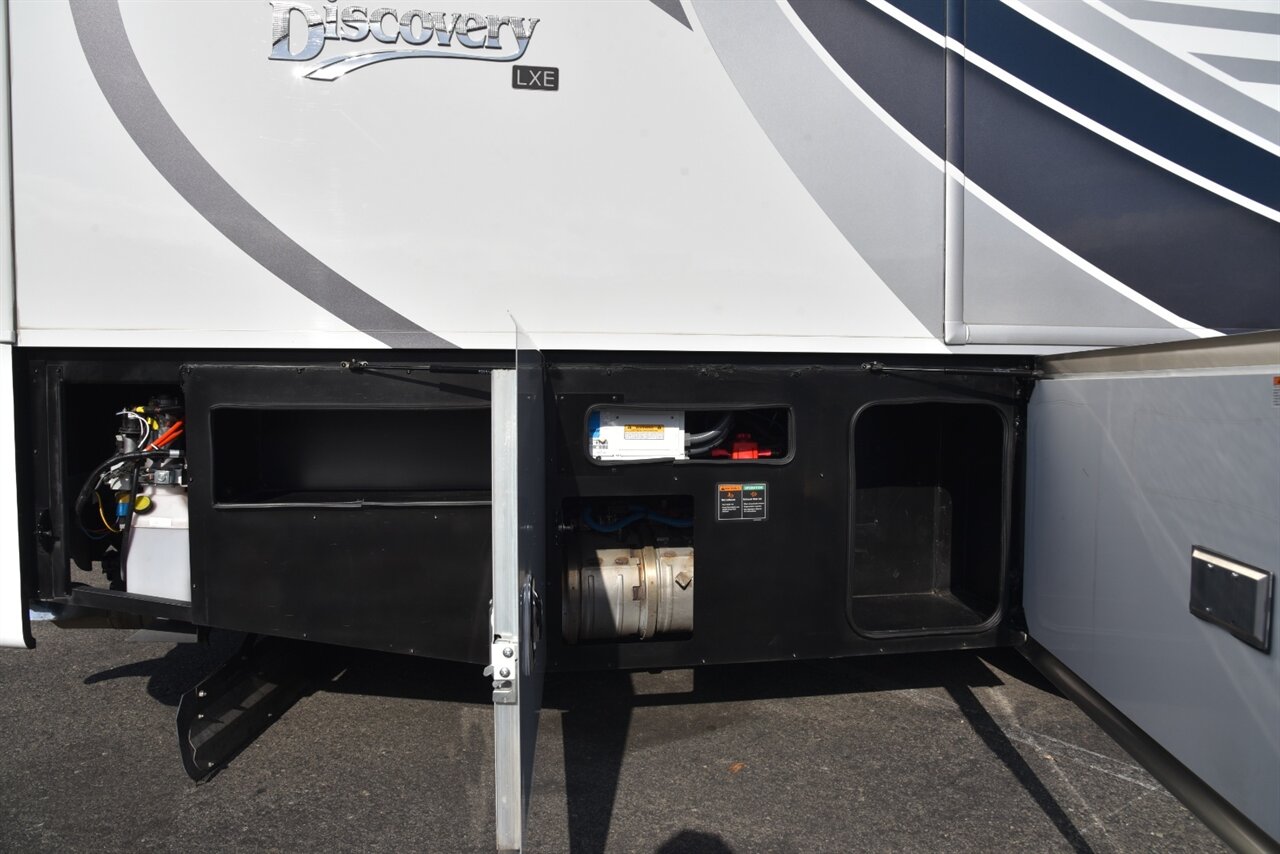 2024 Fleetwood Discovery LXE 40M   - Photo 48 - Orange, CA 92867