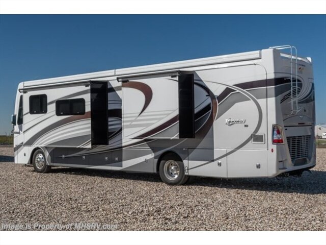 2024 Fleetwood Discovery LXE   - Photo 2 - Orange, CA 92867