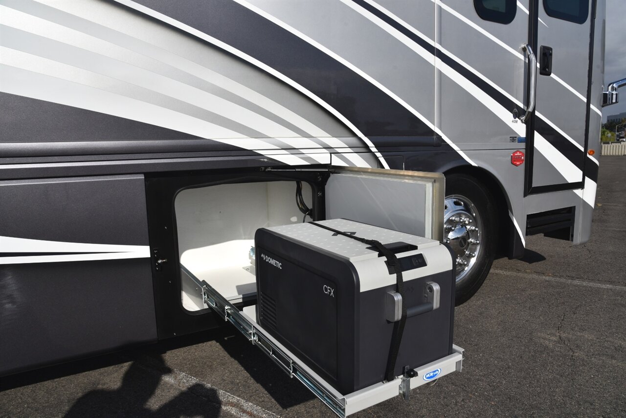 2024 Fleetwood Discovery LXE 40M   - Photo 52 - Orange, CA 92867