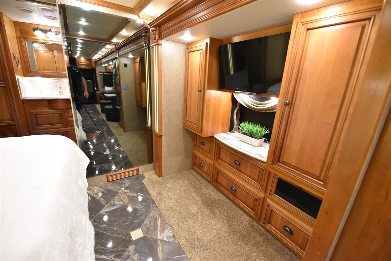 2015 Newmar Dutch star 3736 - Photo 48 - Orange, CA 92867