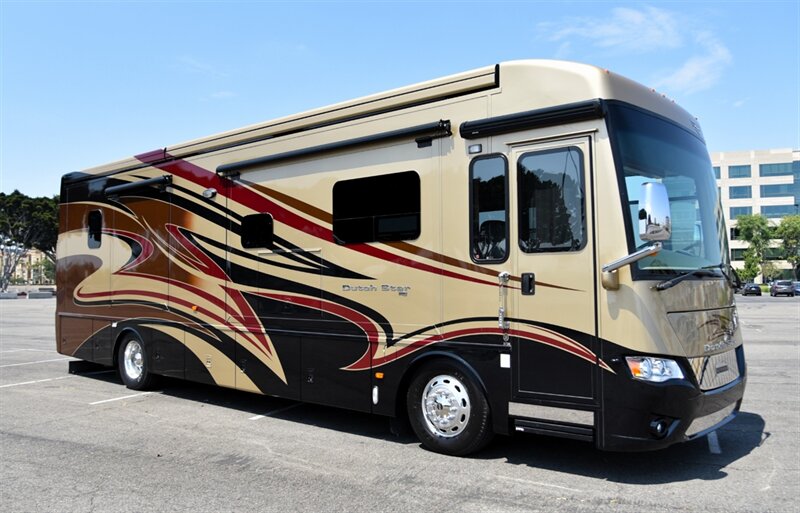 2015 Newmar Dutch star 3736 - Photo 4 - Orange, CA 92867