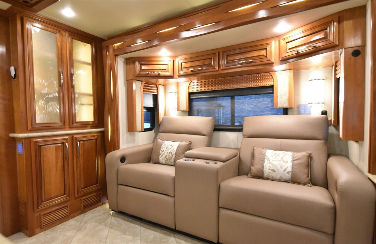 2018 Newmar New Aire 3343 - Photo 31 - Orange, CA 92867