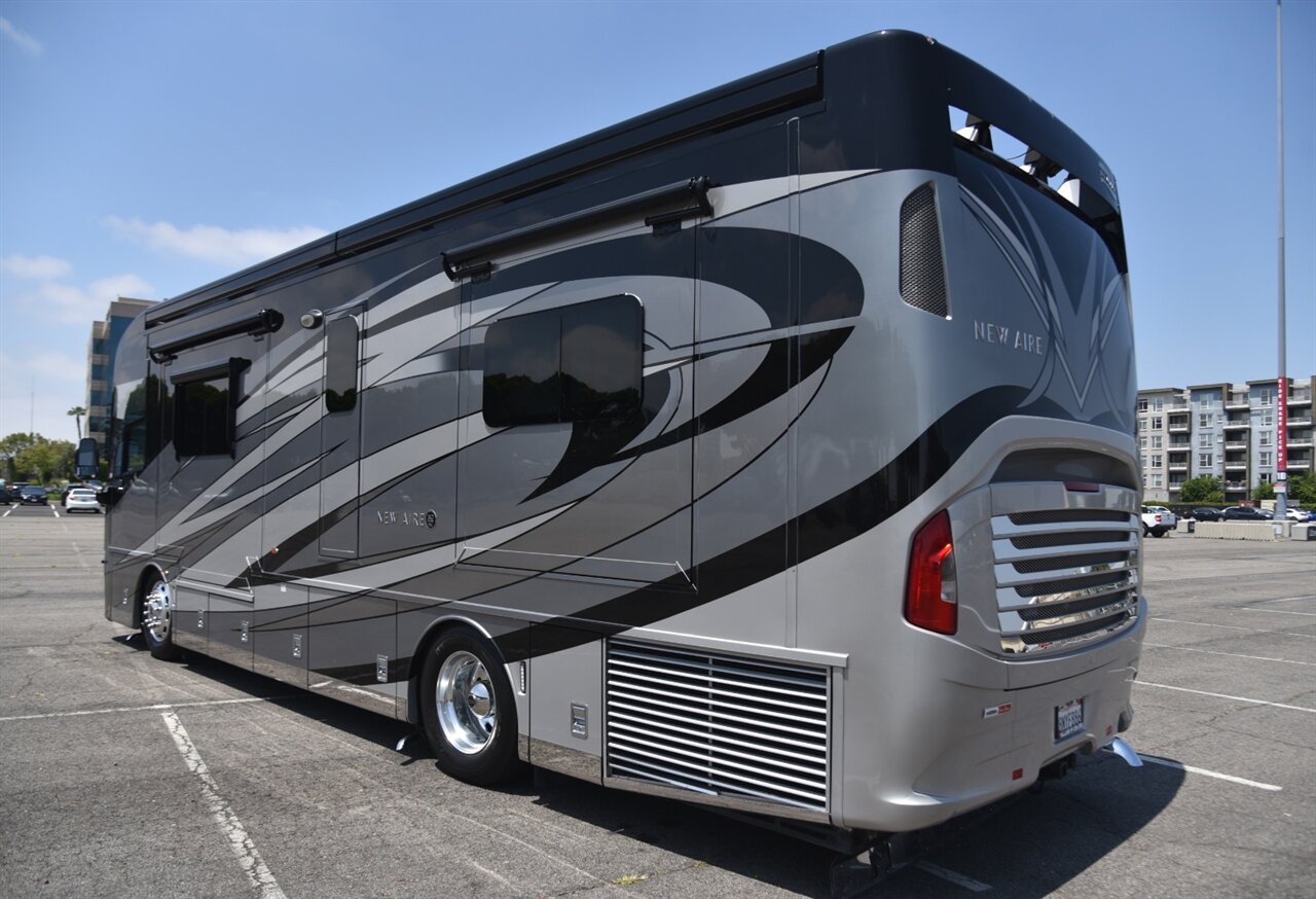 2018 Newmar New Aire 3343 - Photo 5 - Orange, CA 92867