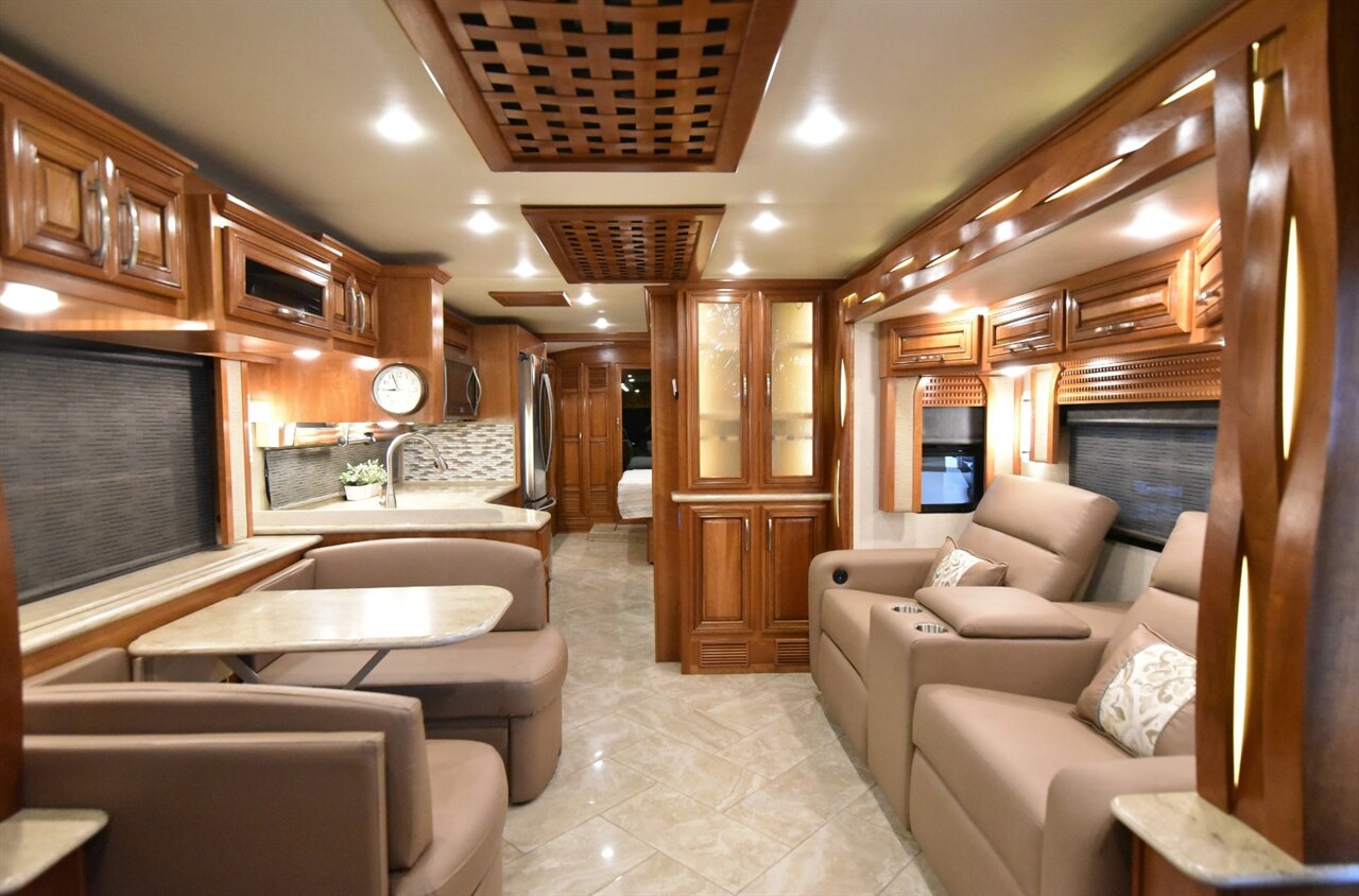 2018 Newmar New Aire 3343 - Photo 30 - Orange, CA 92867
