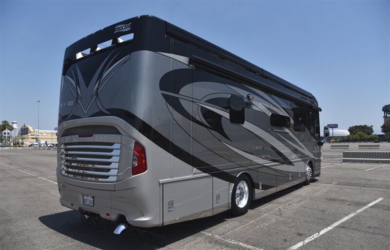 2018 Newmar New Aire 3343 - Photo 2 - Orange, CA 92867
