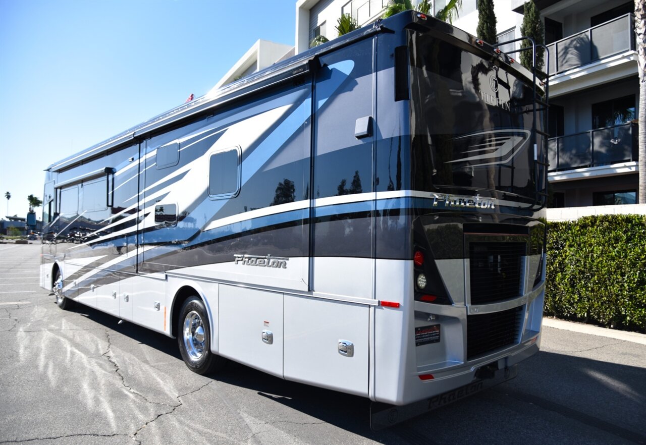 2022 Tiffin Phaeton 40QKH   - Photo 14 - Orange, CA 92867