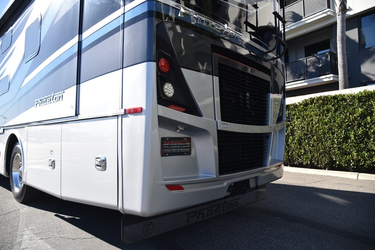 2022 Tiffin Phaeton 40QKH   - Photo 17 - Orange, CA 92867