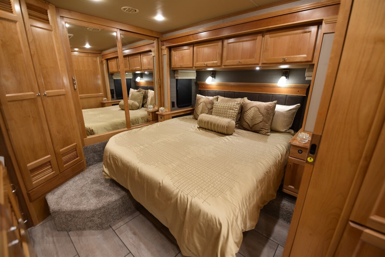 2022 Tiffin Allegro 33AL - Photo 44 - Orange, CA 92867