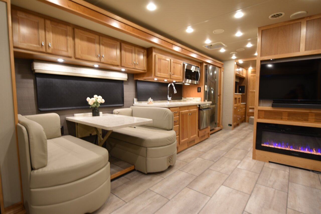 2022 Tiffin Allegro 33AL - Photo 31 - Orange, CA 92867