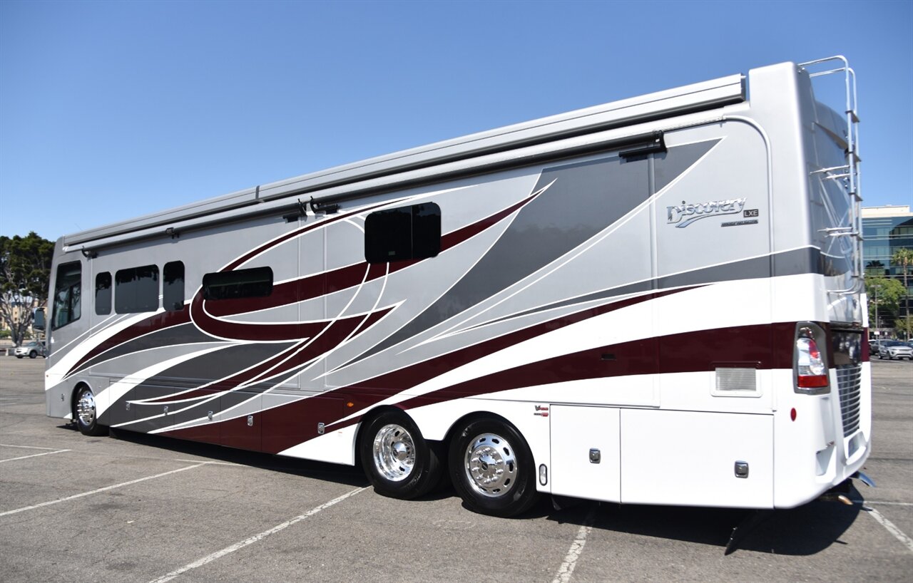 2021 Fleetwood Discovery LXE 44S - Photo 6 - Orange, CA 92867