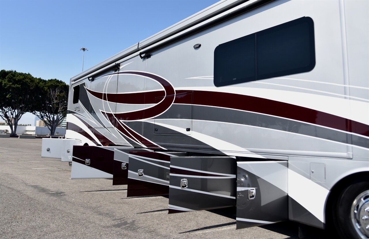 2021 Fleetwood Discovery LXE 44S - Photo 26 - Orange, CA 92867